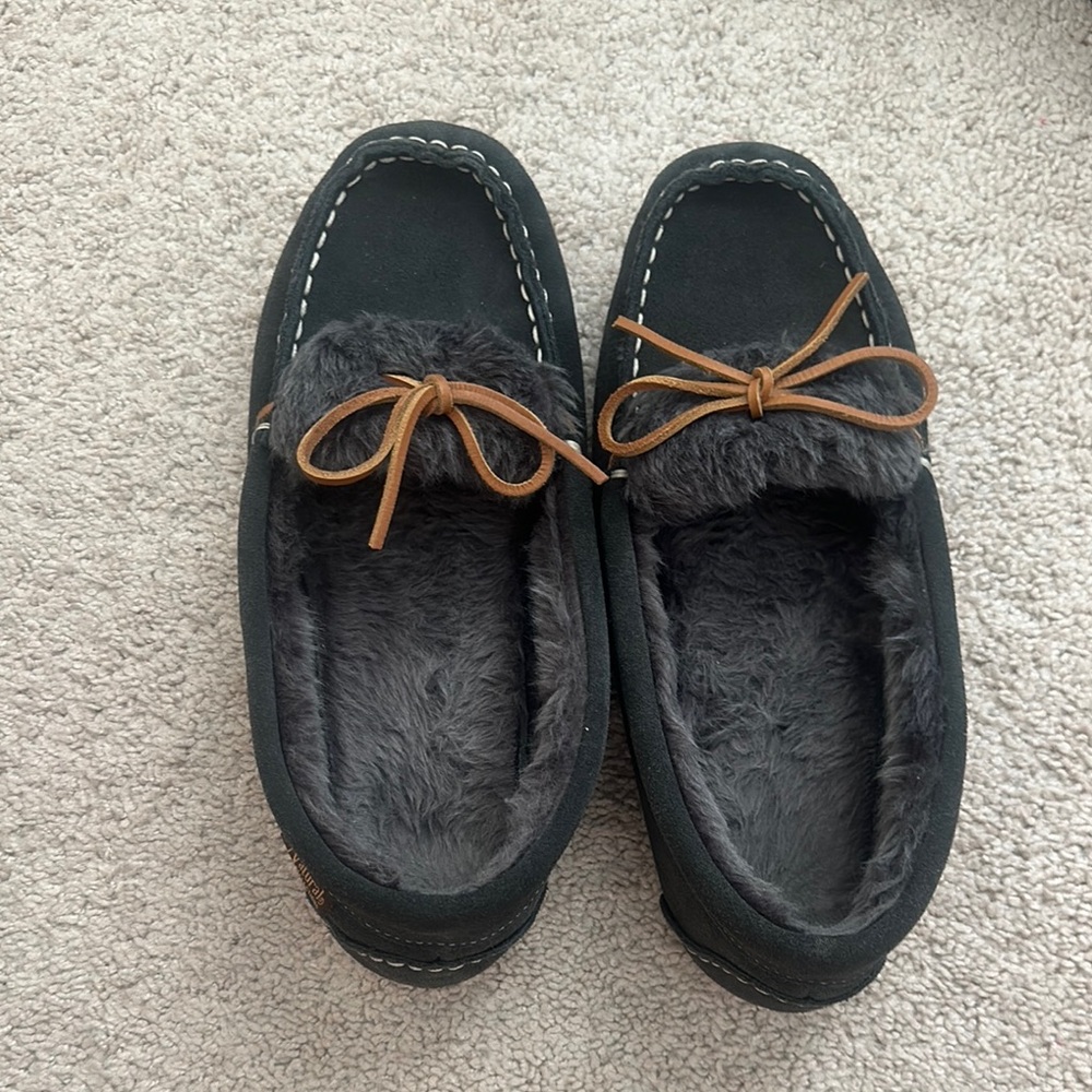 Natural Reflections Black Moccasins with Plush Lining